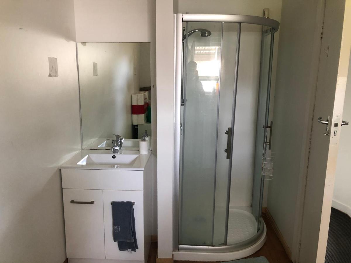 Single Room #1 Or #3 - Homestay Family Home - No Breakfast Hamilton Exteriör bild